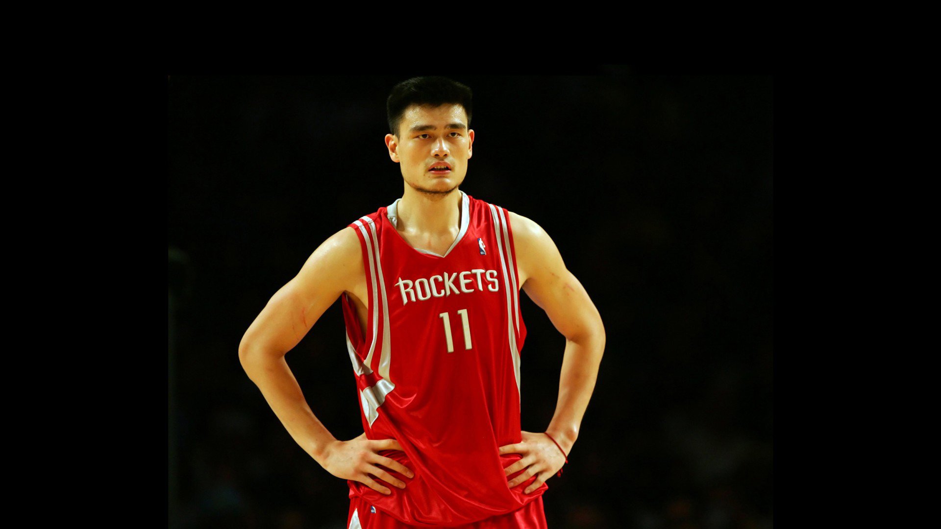 谌龙跨界爆火，羽毛球冠军为何成了足球解说顶流？